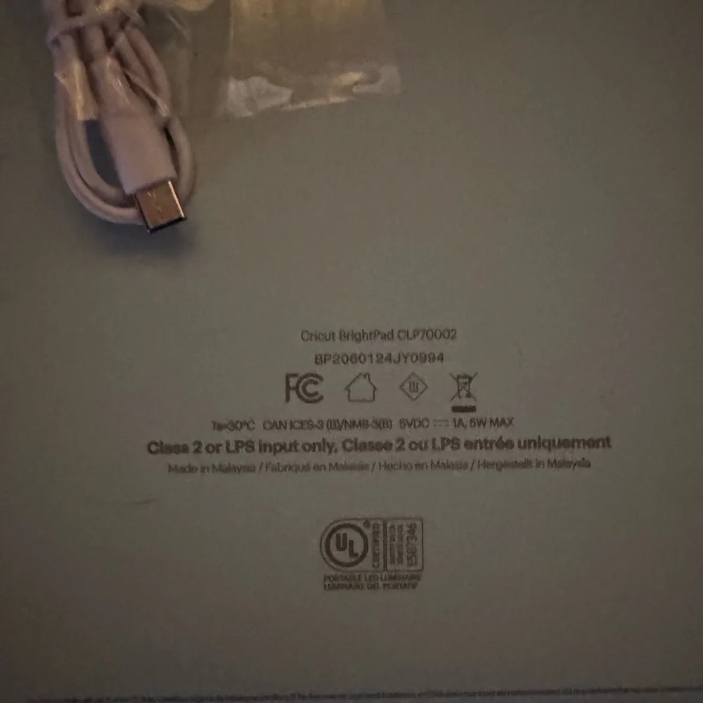 Cricut Illuminated Craft Pad in White and Mint